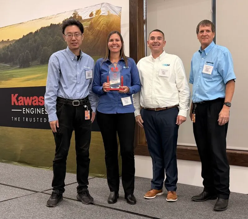 The CMT team accepting the 2025 Kawasaki Engines Supplier of the Year award